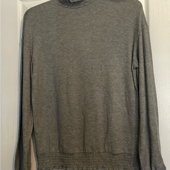 A New Day - size large, women’s gray sweater, gently used like NEW - Picture 3 of 3